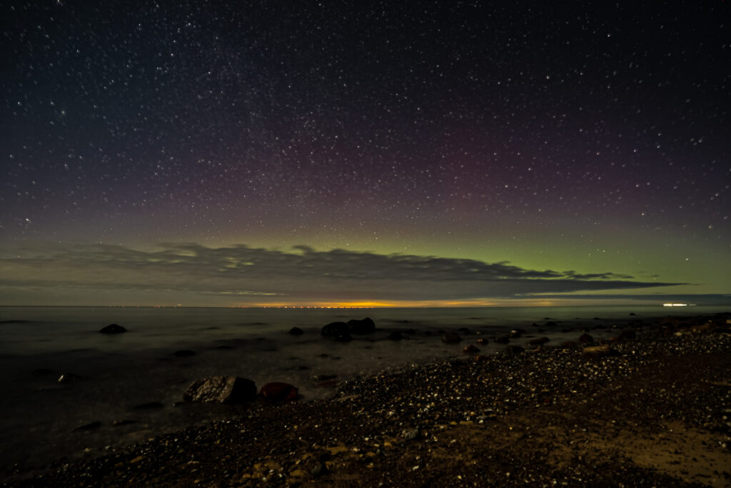 Aufgenommen: 27.02.2023 22:29 | Gerät: Canon EOS R6 | Belichtungszeit: 30/1 s | Blende: f/2.8 | ISO: 1250 | Blitz: nein