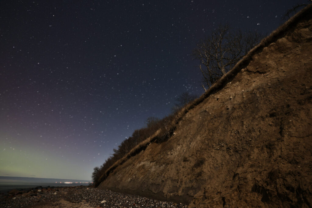 Aufgenommen: 27.02.2023 22:38 | Gerät: Canon EOS R6 | Belichtungszeit: 30/1 s | Blende: f/2.8 | ISO: 1000 | Blitz: nein