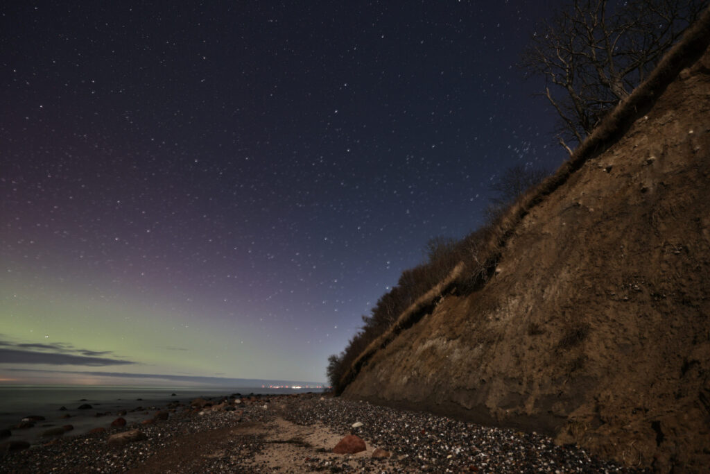 Aufgenommen: 27.02.2023 22:40 | Gerät: Canon EOS R6 | Belichtungszeit: 30/1 s | Blende: f/2.8 | ISO: 1000 | Blitz: nein