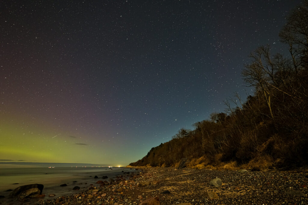 Aufgenommen: 27.02.2023 22:46 | Gerät: Canon EOS R6 | Belichtungszeit: 13/1 s | Blende: f/2.8 | ISO: 1000 | Blitz: nein