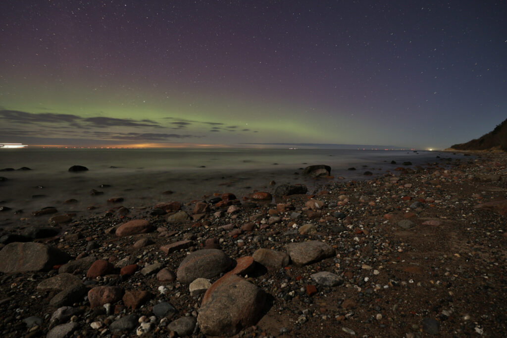 Aufgenommen: 27.02.2023 22:53 | Gerät: Canon EOS R6 | Belichtungszeit: 13/1 s | Blende: f/2.8 | ISO: 1000 | Blitz: nein
