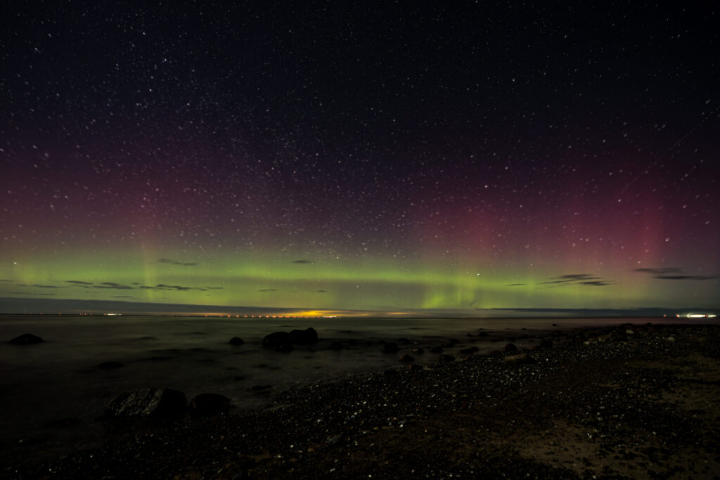 Aufgenommen: 27.02.2023 23:10 | Gerät: Canon EOS R6 | Belichtungszeit: 30/1 s | Blende: f/2.8 | ISO: 800 | Blitz: nein