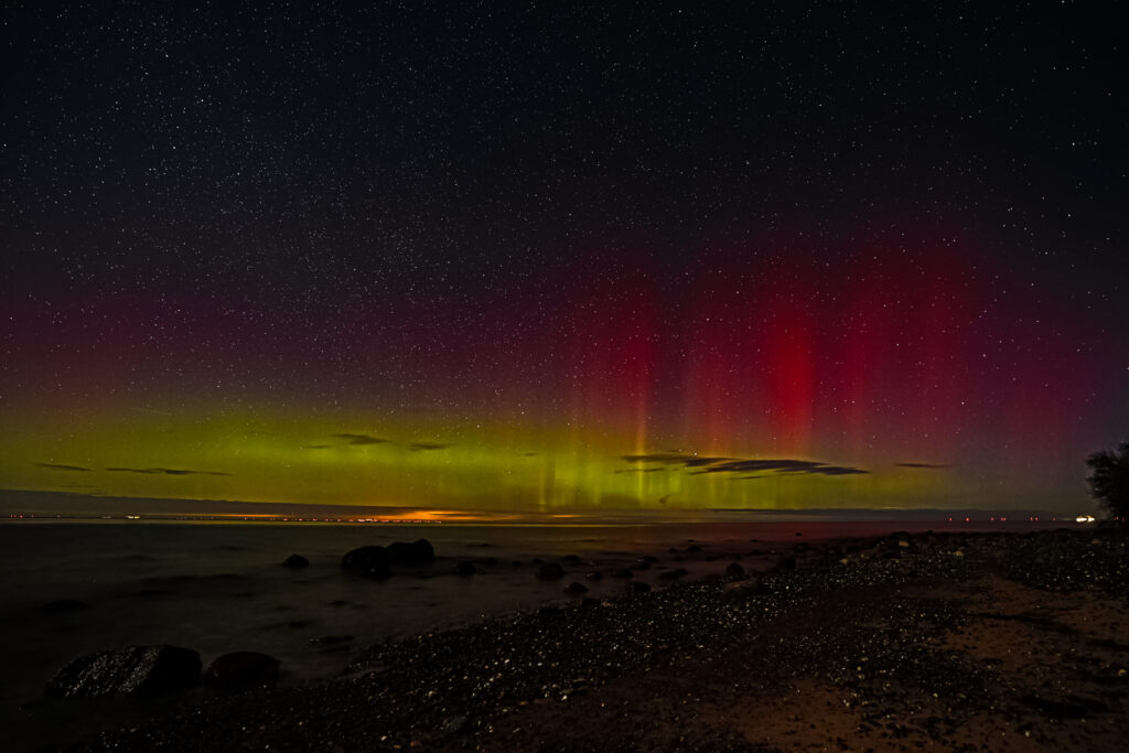 Aufgenommen: 27.02.2023 23:15 | Gerät: Canon EOS R6 | Belichtungszeit: 5/1 s | Blende: f/2.8 | ISO: 800 | Blitz: nein