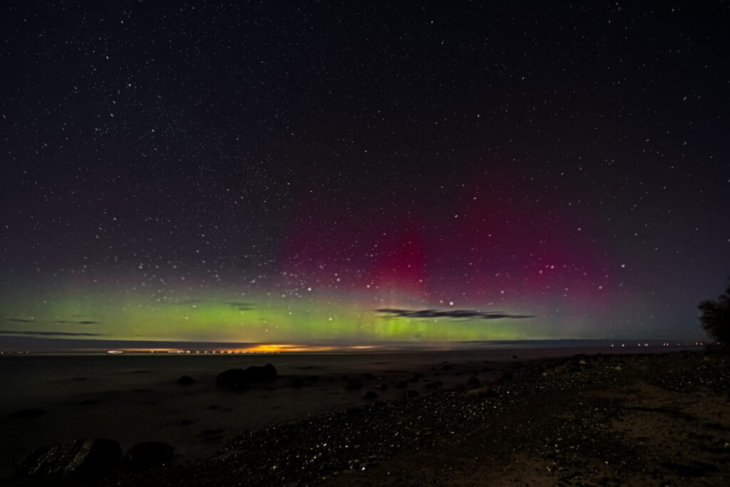 Aufgenommen: 27.02.2023 23:18 | Gerät: Canon EOS R6 | Belichtungszeit: 30/1 s | Blende: f/2.8 | ISO: 400 | Blitz: nein