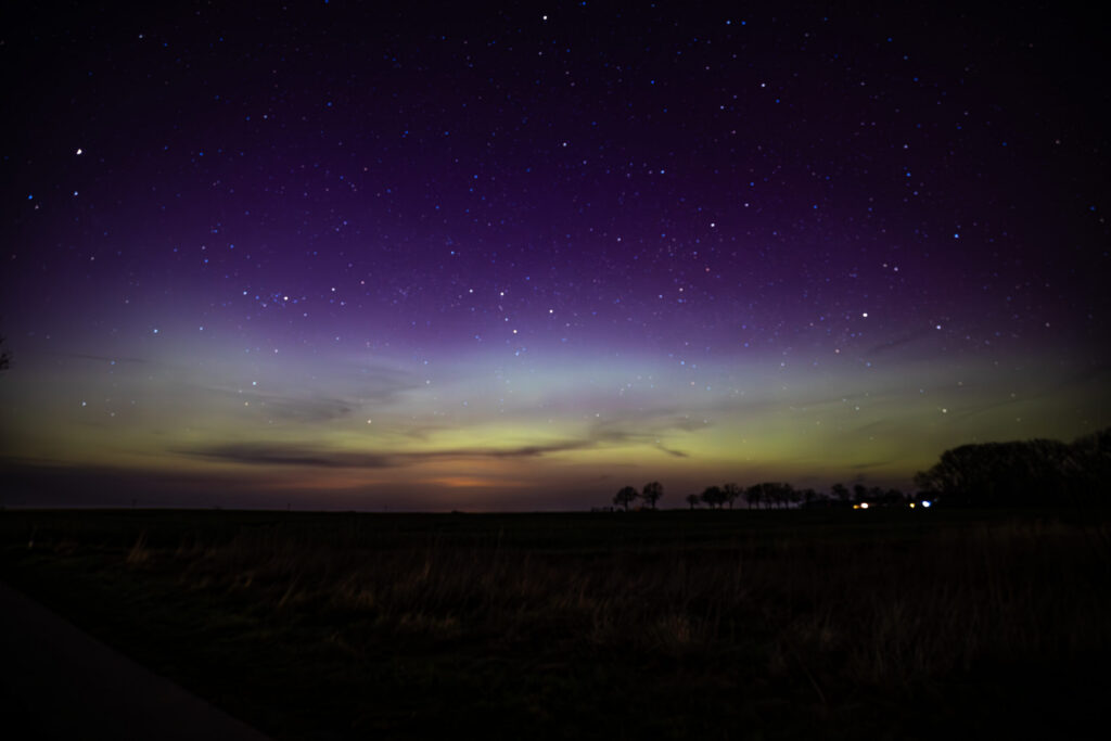 Aufgenommen: 23.04.2023 23:09 | Gerät: Canon EOS R6 | Belichtungszeit: 15/1 s | Blende: f/2.8 | ISO: 800 | Blitz: nein
