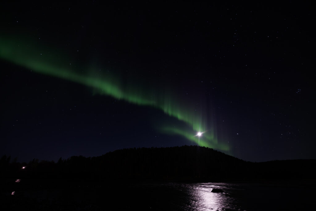 Aufgenommen: 24.09.2024 21:04 | Gerät: Canon EOS R5 | Belichtungszeit: 2/1 s | Blende: f/2.8 | ISO: 1600 | Blitz: nein