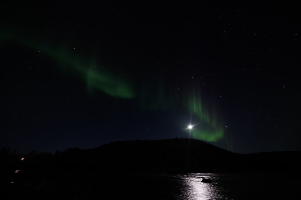 Aufgenommen: 24.09.2024 21:05 | Gerät: Canon EOS R5 | Belichtungszeit: 2/1 s | Blende: f/2.8 | ISO: 1600 | Blitz: nein
