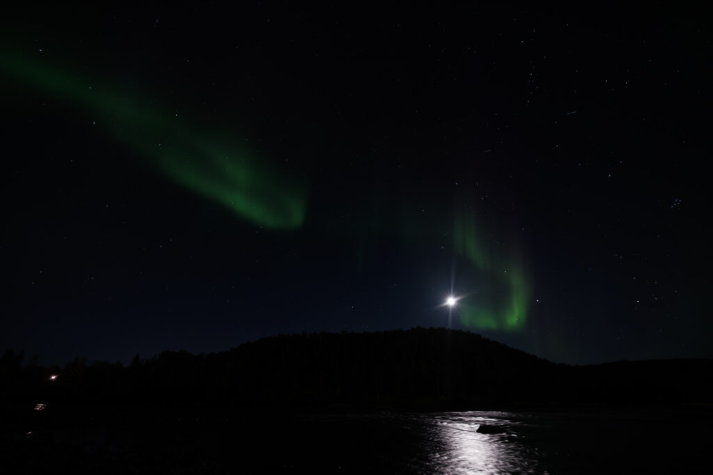 Aufgenommen: 24.09.2024 21:05 | Gerät: Canon EOS R5 | Belichtungszeit: 2/1 s | Blende: f/2.8 | ISO: 1600 | Blitz: nein