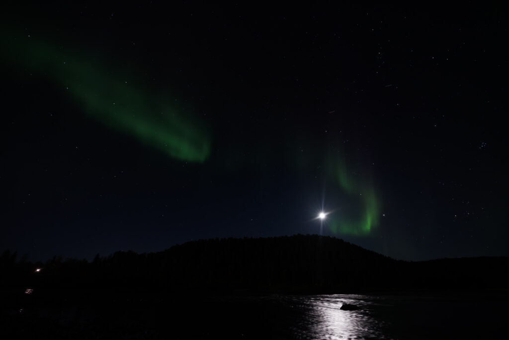 Aufgenommen: 24.09.2024 21:05 | Gerät: Canon EOS R5 | Belichtungszeit: 2/1 s | Blende: f/2.8 | ISO: 1600 | Blitz: nein