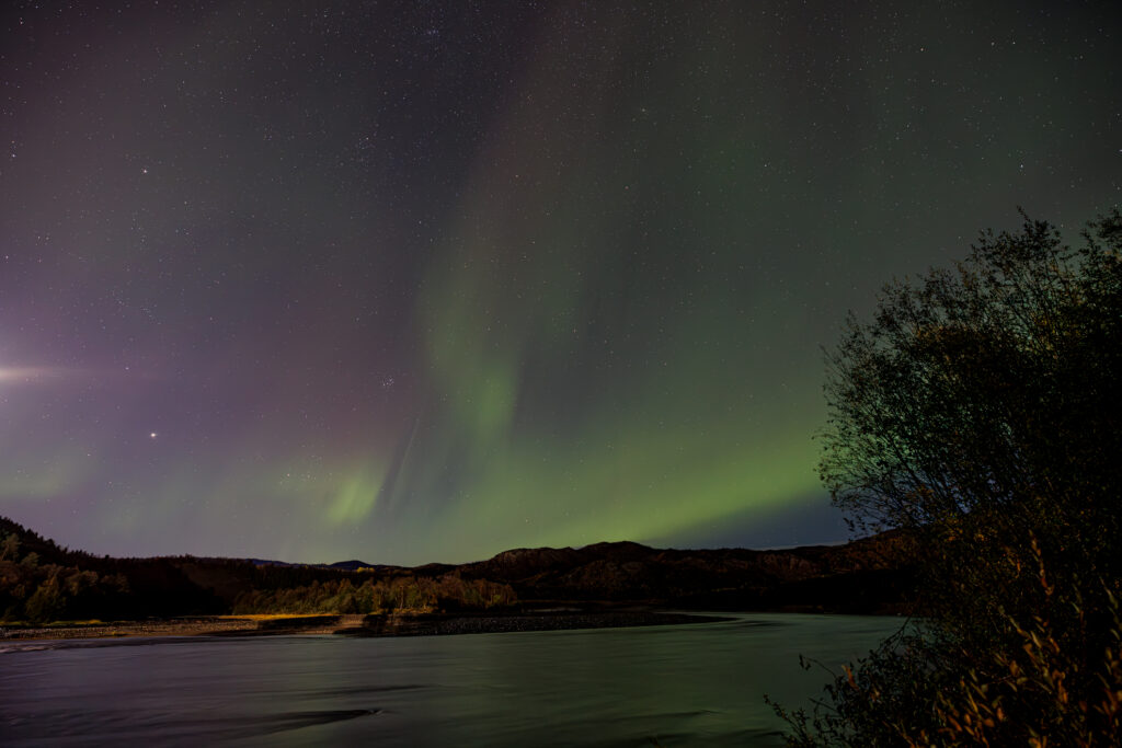 Aufgenommen: 24.09.2024 21:16 | Gerät: Canon EOS R5 | Belichtungszeit: 6/1 s | Blende: f/3.2 | ISO: 2500 | Blitz: nein