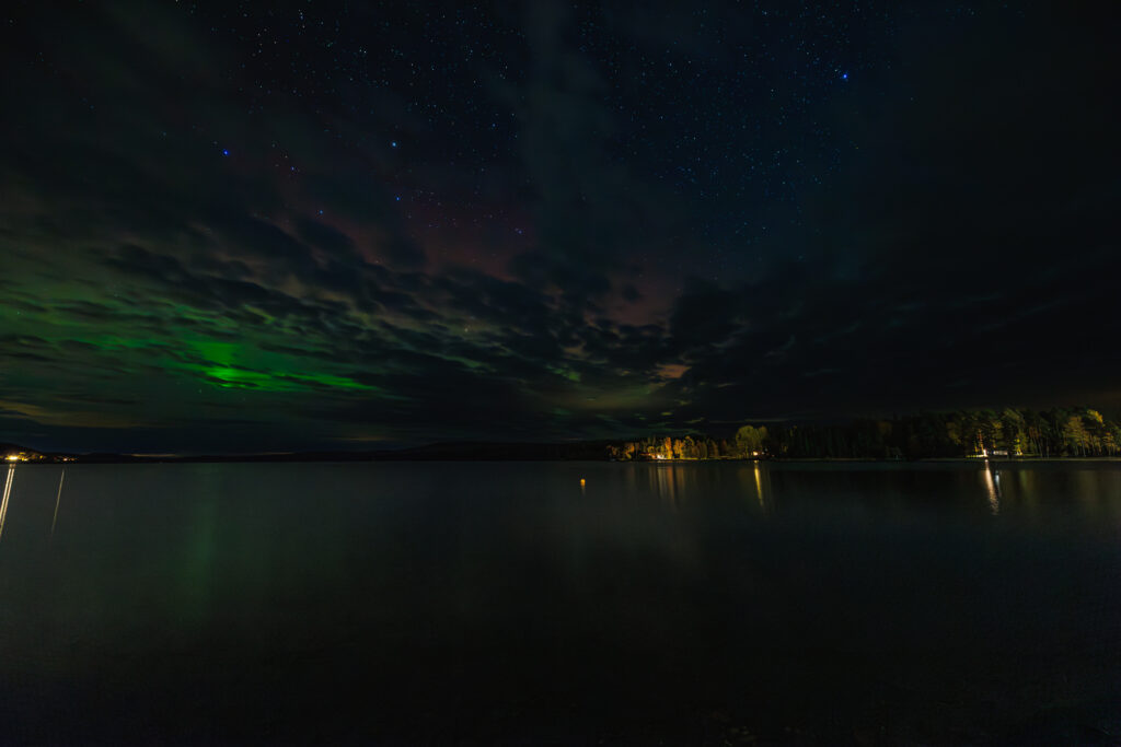 Aufgenommen: 03.10.2024 23:47 | Gerät: Canon EOS R5 | Belichtungszeit: 10/1 s | Blende: f/4.5 | ISO: 6400 | Blitz: nein