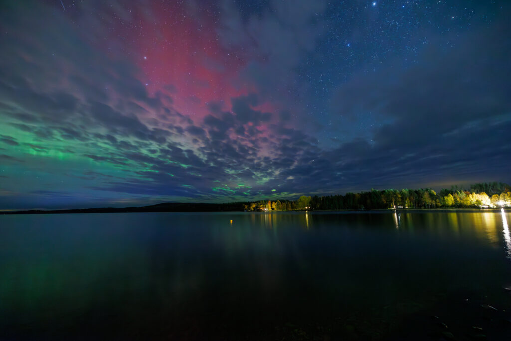 Aufgenommen: 03.10.2024 23:52 | Gerät: Canon EOS R5 | Belichtungszeit: 10/1 s | Blende: f/3.5 | ISO: 6400 | Blitz: nein