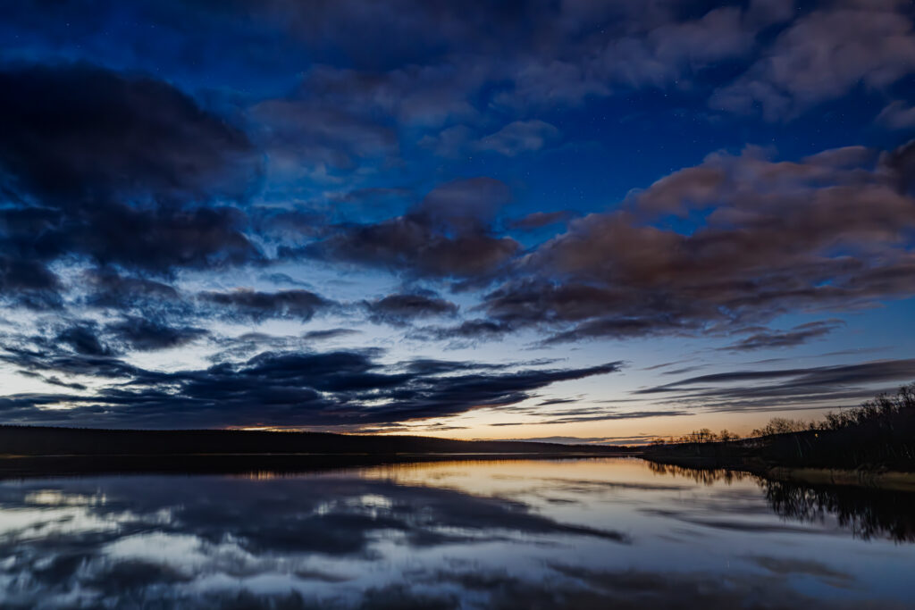 Aufgenommen: 22.09.2024 19:32 | Gerät: Canon EOS R5 | Belichtungszeit: 25/10 s | Blende: f/3.5 | ISO: 3200 | Blitz: nein