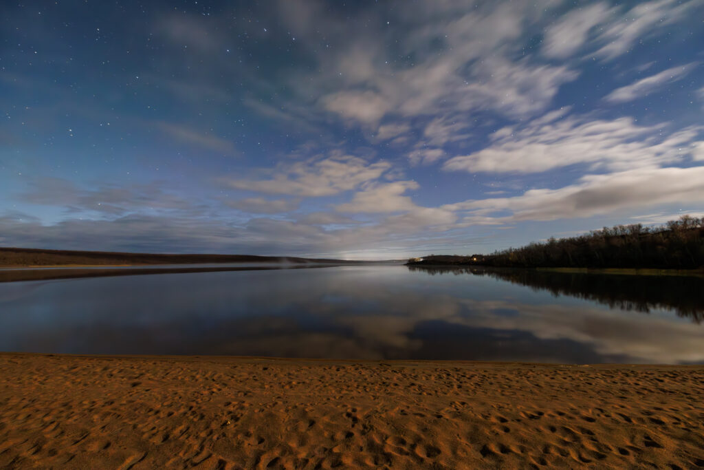 Aufgenommen: 22.09.2024 21:22 | Gerät: Canon EOS R5 | Belichtungszeit: 13/1 s | Blende: f/5.0 | ISO: 3200 | Blitz: nein