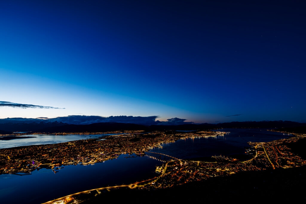 Aufgenommen: 27.09.2024 18:37 | Gerät: Canon EOS R5 | Belichtungszeit: 25/10 s | Blende: f/5.6 | ISO: 200 | Blitz: nein