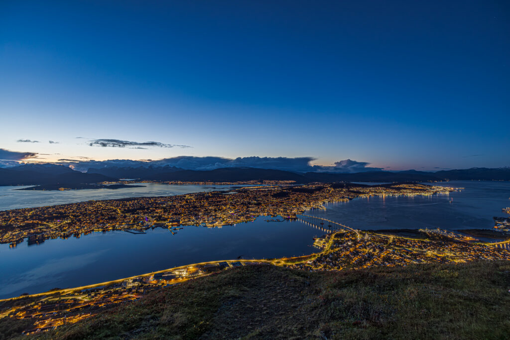 Aufgenommen: 27.09.2024 18:33 | Gerät: Canon EOS R5 | Belichtungszeit: 1/1 s | Blende: f/4.5 | ISO: 200 | Blitz: nein