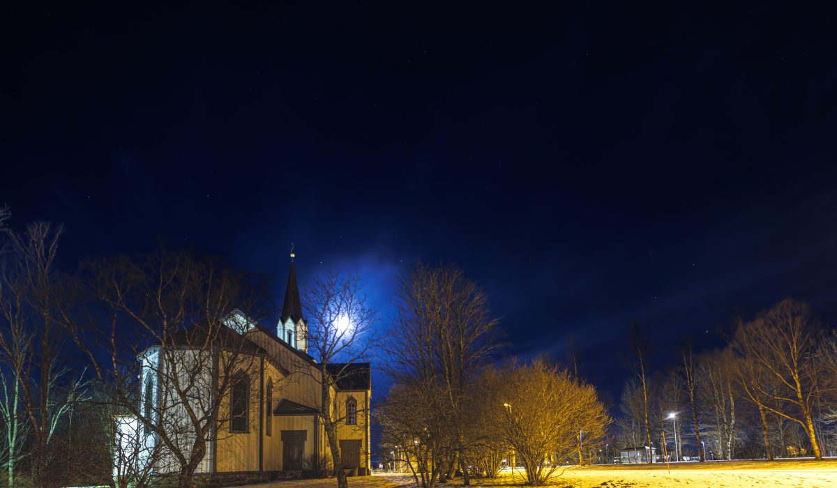 Canon EOS R5 2025-03-12 02:50:12 f/4 1/2sec ISO-3200 19mm